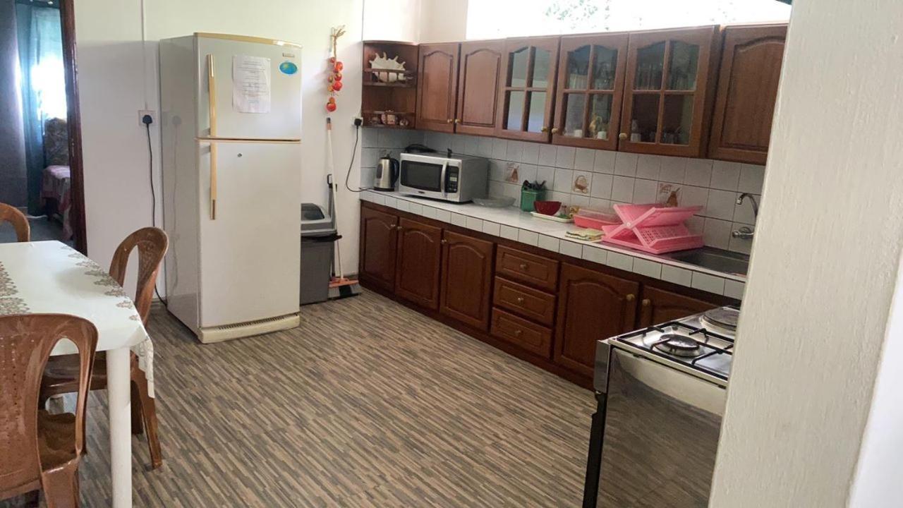 Justice Seaview Apartment Леморн Экстерьер фото